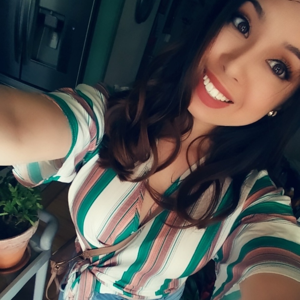 Meet your Posher, Vivian 💐